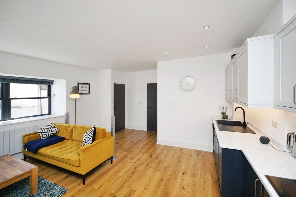 Additional image 13 of 2 bed flat for saleQuaker Lane, Bristol, Avon BS35