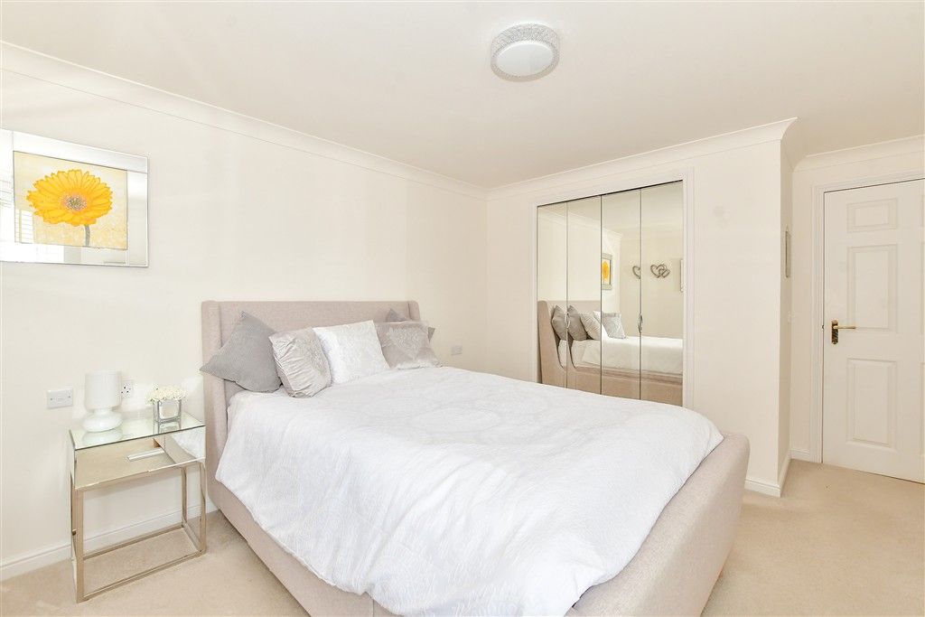 Additional image 4 of 1 bed flat for saleQueens Street, Arundel, West Sussex BN18