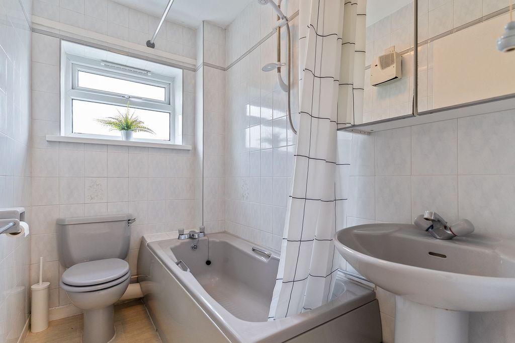 Additional image 11 of 2 bed flat for saleCurlew Close, Pembroke Court Curlew Close CF14