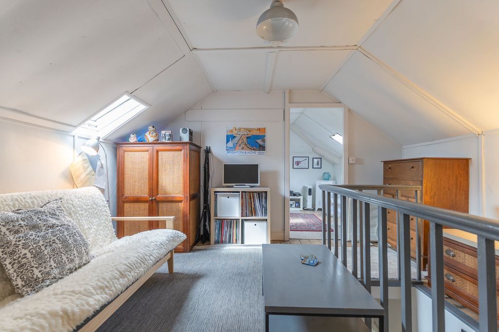 Additional image 34 of 4 bed semi-detached house for saleFields Road, Newport NP20
