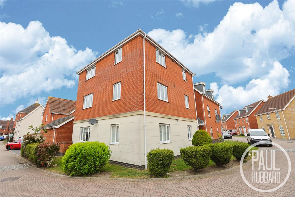 2 bed flat for saleKillick Crescent, Carlton Colville, Lowestoft NR33