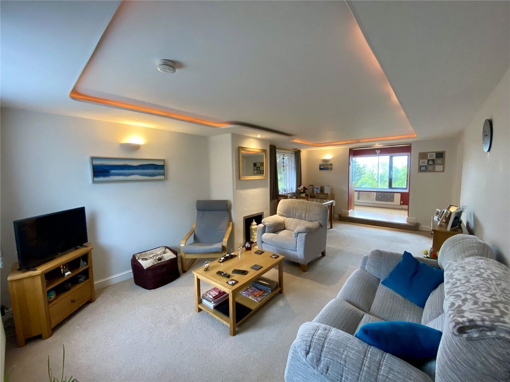 2 bed flat for saleSticklepath Hill, Sticklepath, Barnstaple, Devon EX31 photo 4