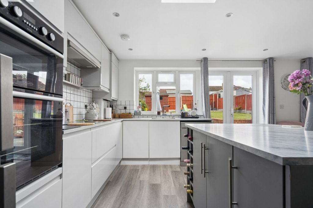 Additional image 8 of 2 bed semi-detached bungalow for saleCarpenders Avenue, Carpenders Park WD19