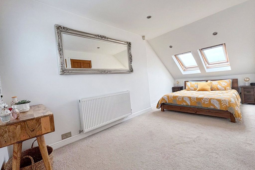 Additional image 11 of 4 bed bungalow for saleSelborne Avenue, Bexley, Kent DA5