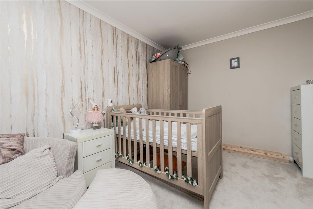 Additional image 14 of 3 bed town house for saleCliffe Park Drive, Wortley, Leeds LS12