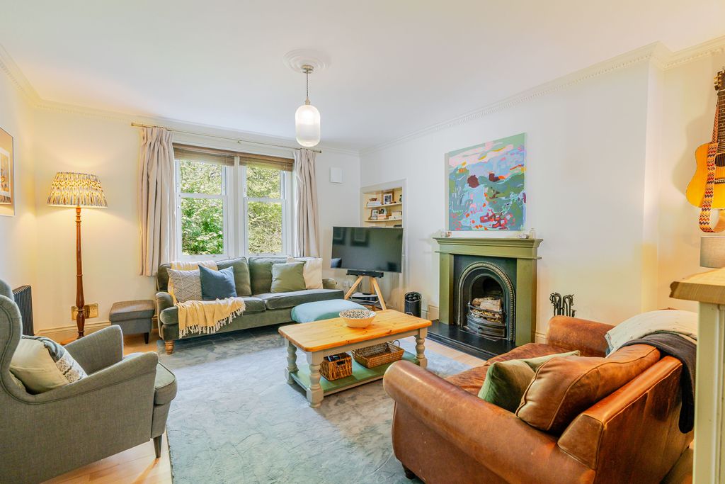 Additional image 2 of 3 bed flat for sale3 Harlaw Road, Balerno, Edinburgh EH14