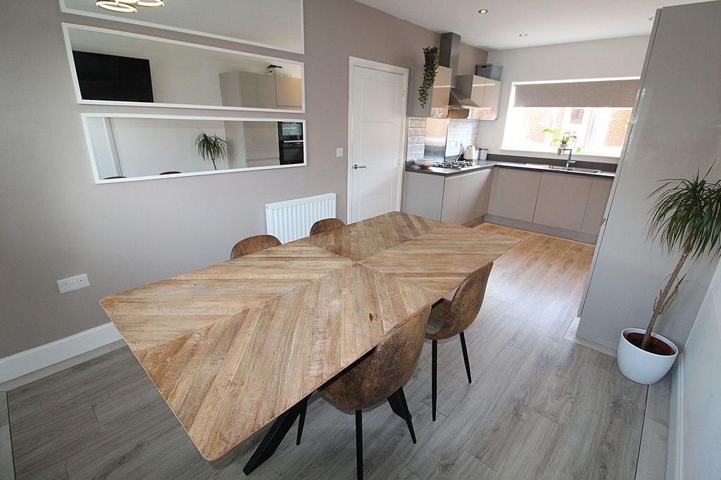 4 bed detached house for salePoppy Drive, Blyth NE24 photo 3