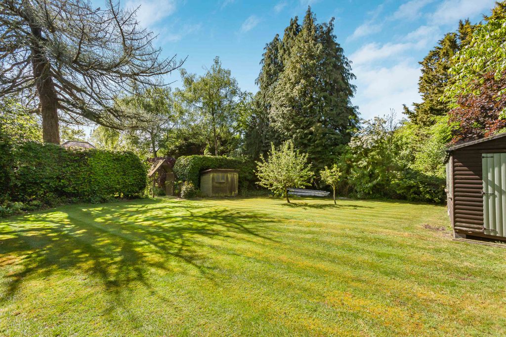 Additional image 32 of 5 bed detached house for saleCross Oak Road, Berkhamsted, Hertfordshire HP4