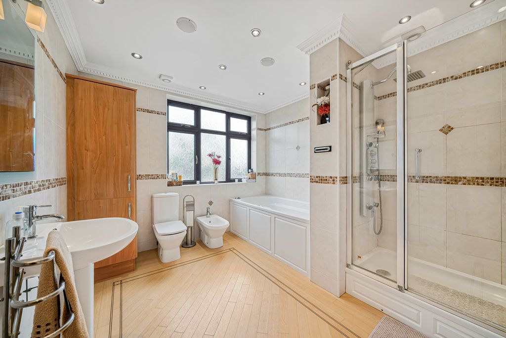 Additional image 18 of 6 bed detached house for saleLion Road, Bexleyheath DA6