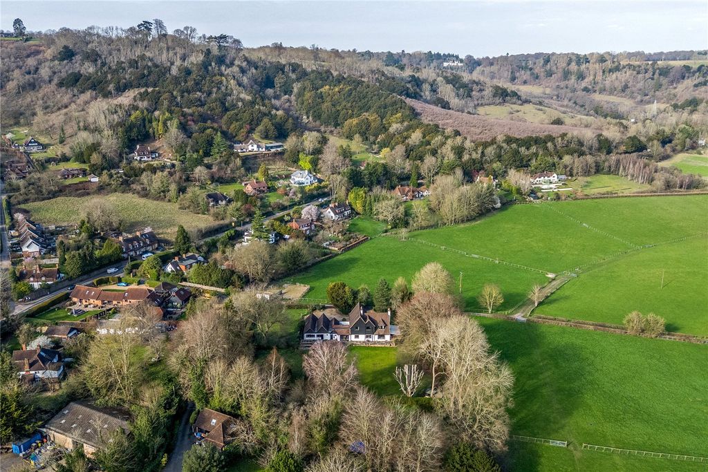 Additional image 30 of 4 bed detached house for salePebblehill Road, Betchworth, Surrey RH3