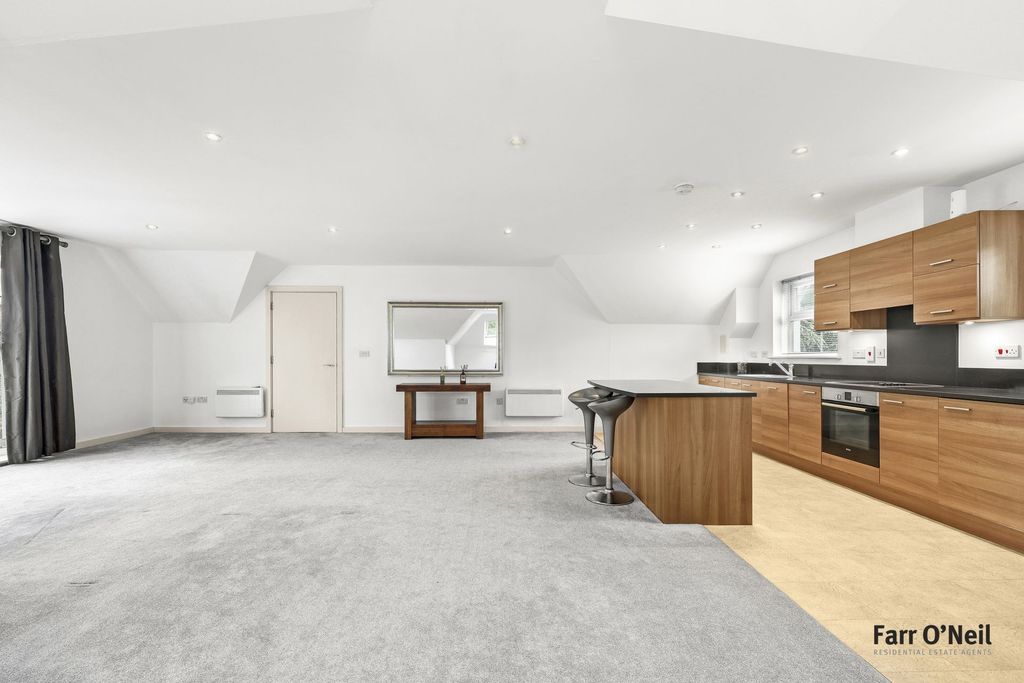 Additional image 17 of 2 bed penthouse for saleHigh Road, Buckhurst Hill IG9