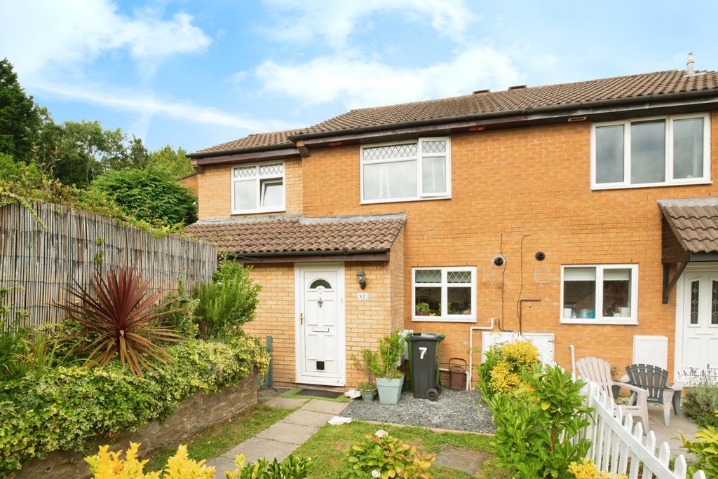 3 bed semi-detached house for saleDigby Close, Cardiff CF5