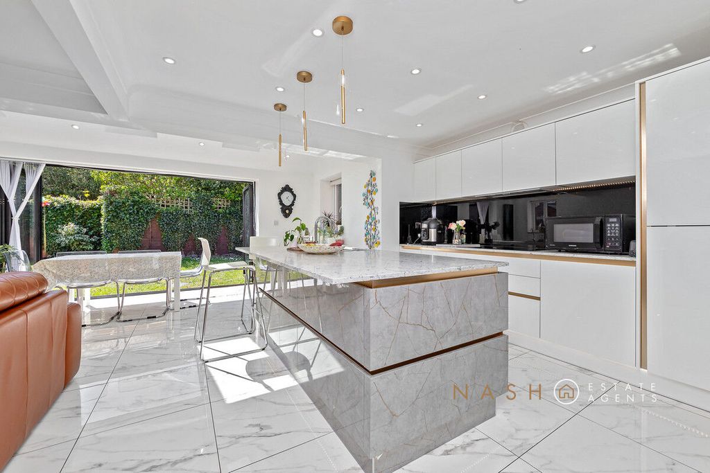 Additional image 4 of 4 bed detached house for saleMelrose Drive, Elstow MK42