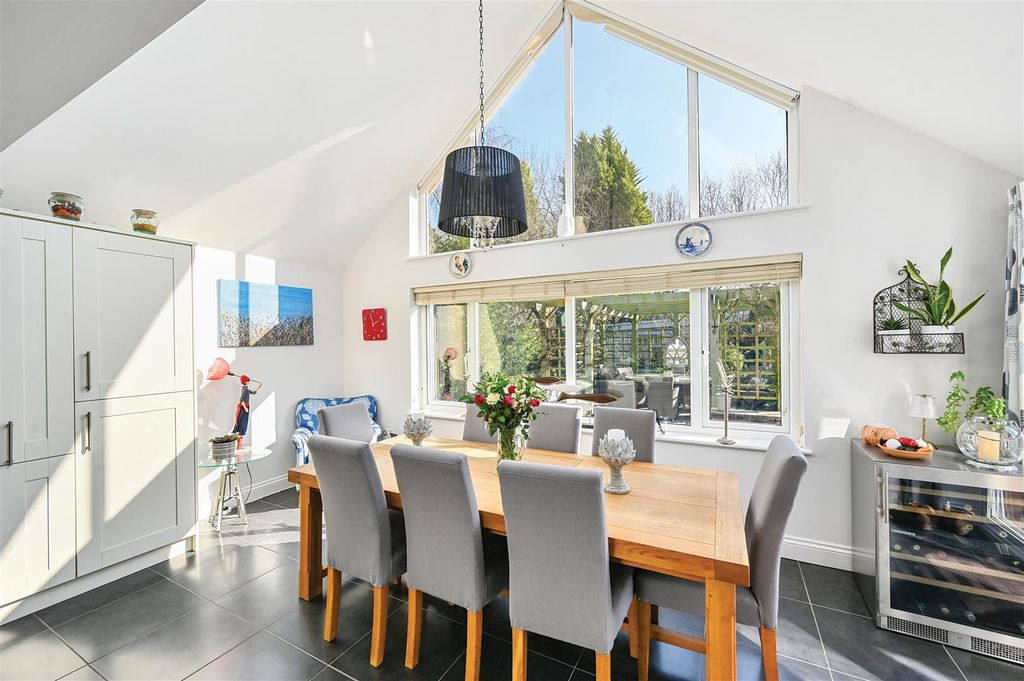 Additional image 19 of 4 bed detached house for saleClavering Walk, Cooden, Bexhill-On-Sea TN39