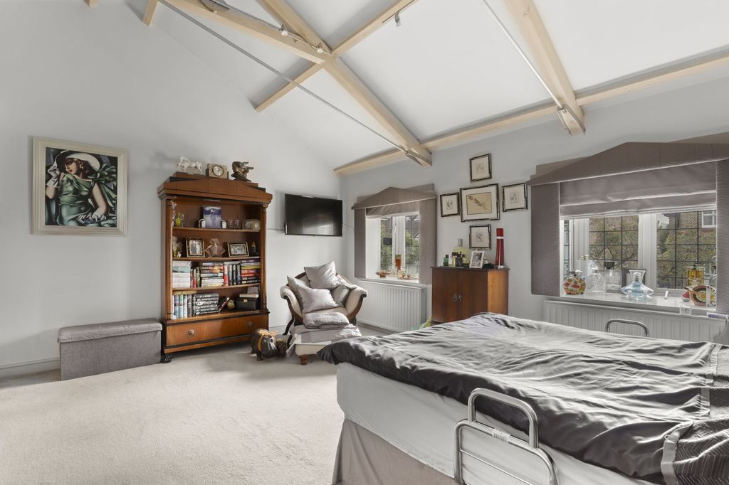 Additional image 23 of 4 bed link detached house for saleWestbury Lane, Buckhurst Hill IG9