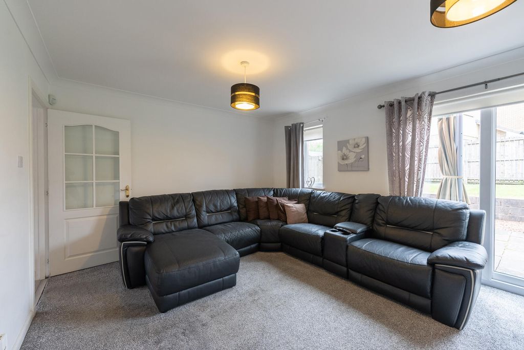 4 bed detached house for saleBowhill Crescent, Caldercruix, Airdrie ML6 photo 3