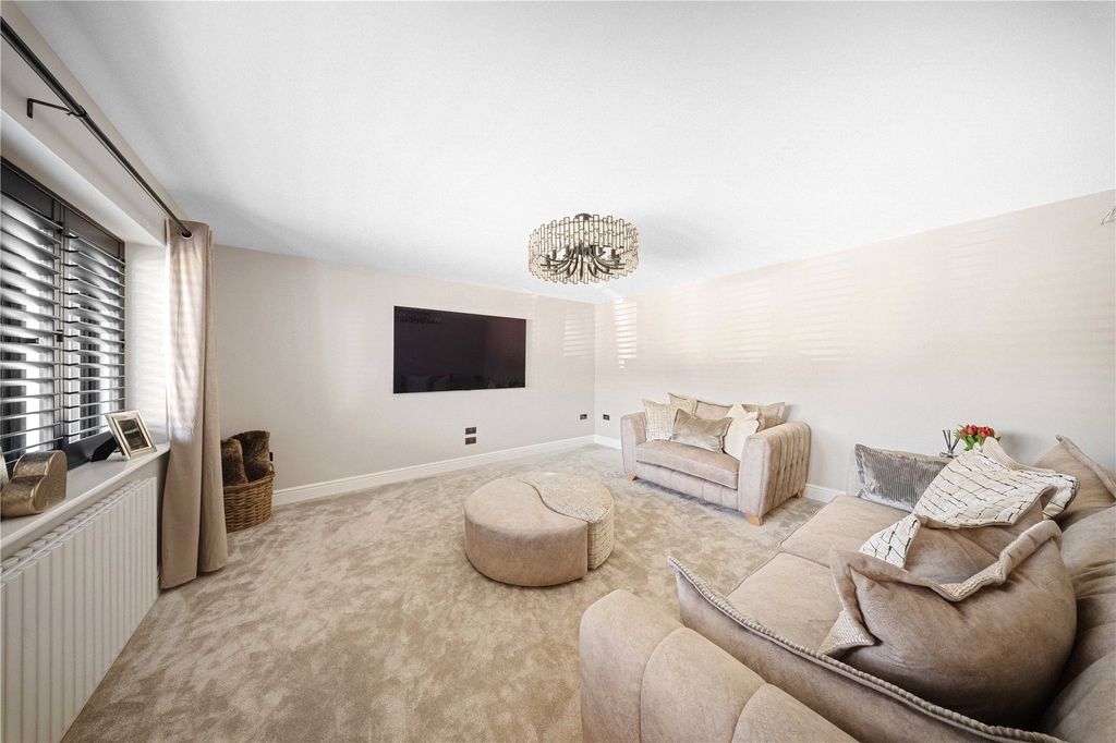 Additional image 11 of 5 bed bungalow for saleWoodlands Park, Bexley, Kent DA5
