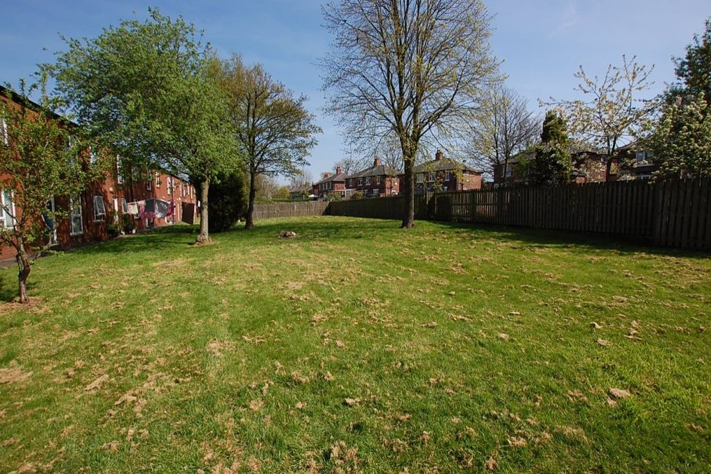 Additional image 11 of 2 bed flat for saleLockingate Street, Ashton-Under-Lyne, Greater Manchester OL6