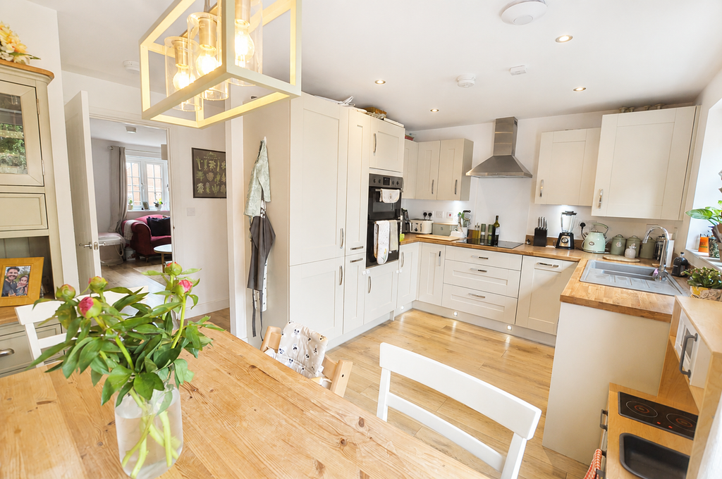 3 bed end terrace house for salePoppyfields Way, Brackley, West Northamptonshire NN13 photo 2