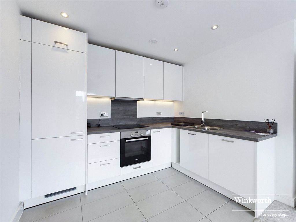 2 bed flat for saleNightingale House, Drake Way, Reading, Berkshire RG2 photo 2
