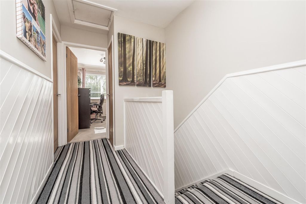 Additional image 10 of 3 bed town house for saleCliffe Park Drive, Wortley, Leeds LS12