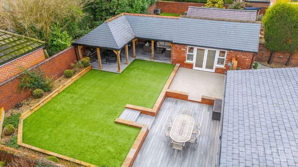 Additional image 61 of 5 bed semi-detached house for saleChurch Street, Brierley, Barnsley S72