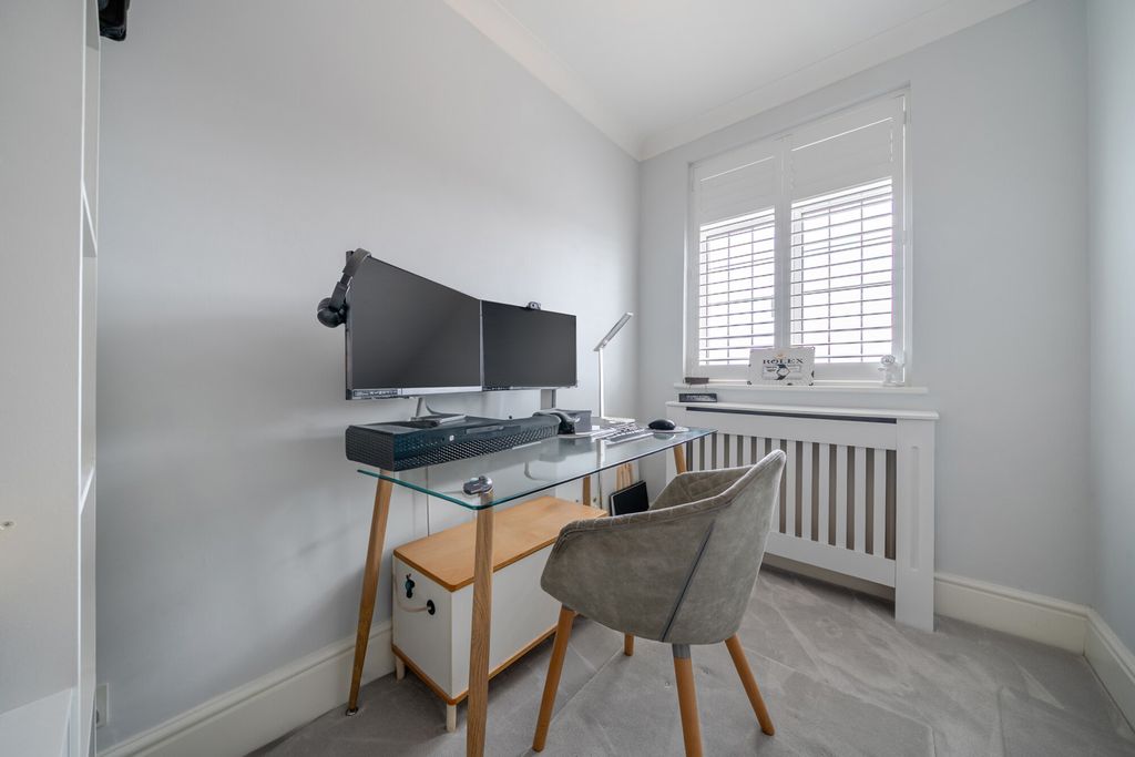 Additional image 11 of 4 bed semi-detached house for salePenhill Road, Bexley, Kent DA5