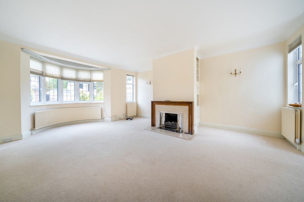 Additional image 8 of 4 bed detached house for saleDen Close, Beckenham BR3