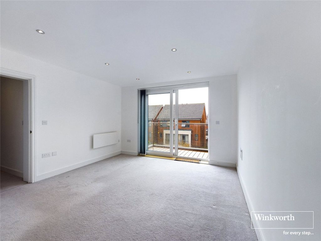 2 bed flat for saleNightingale House, Drake Way, Reading, Berkshire RG2 photo 4