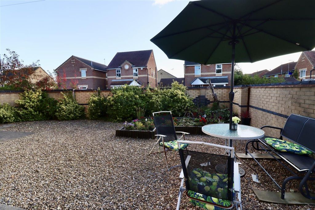 Additional image 11 of 3 bed semi-detached house for saleBlackburn Avenue, Brough HU15