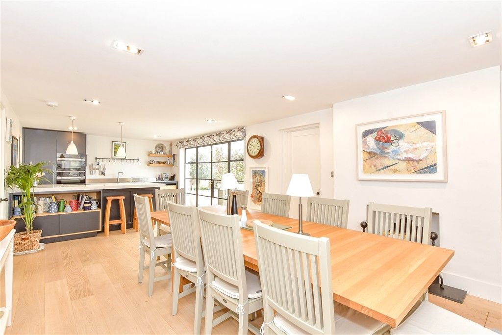 4 bed detached house for saleQueen Street, Emsworth, Hampshire PO10