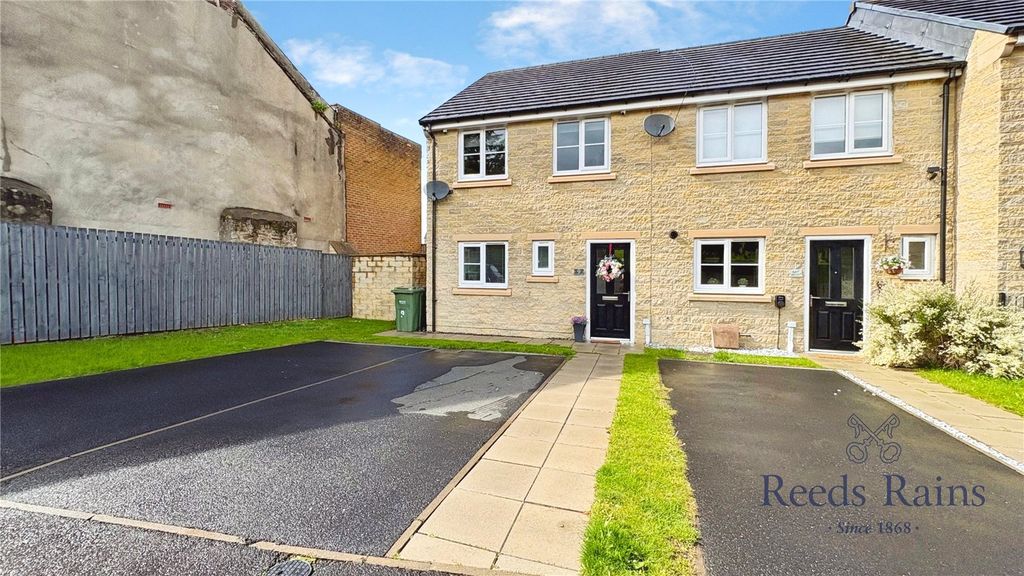 3 bed end terrace house for saleBeaumont Court, Blaydon-On-Tyne, Tyne And Wear NE21