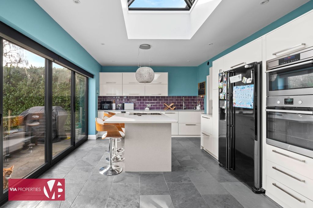 Additional image 5 of 4 bed detached house for saleMckenzie Road, Broxbourne EN10