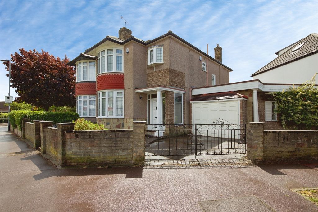 3 bed end terrace house for saleWoodbridge Road, Barking IG11