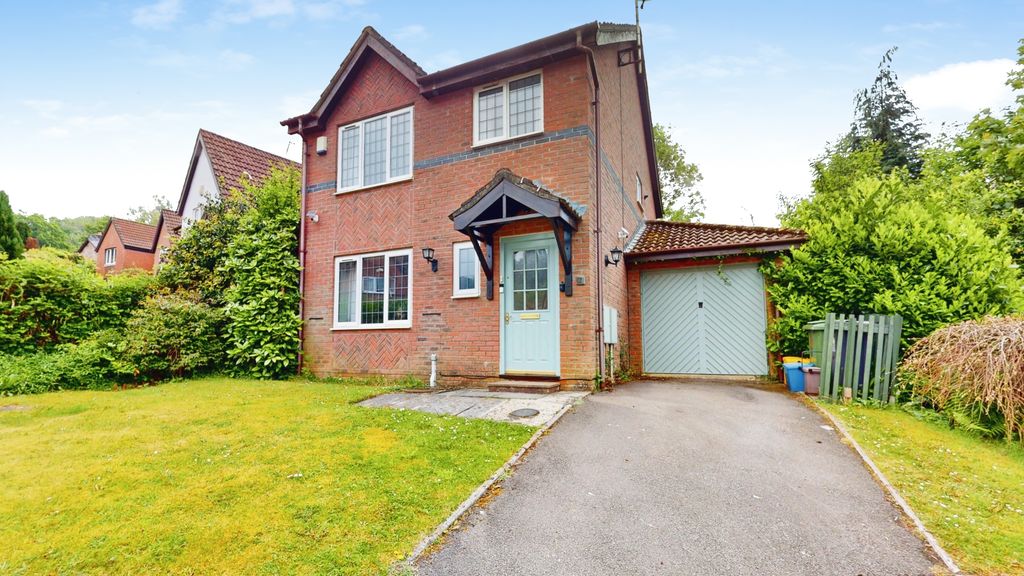 3 bed detached house for saleMaes Y Draenog, Cardiff CF15