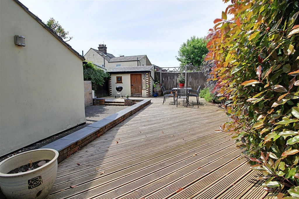 Additional image 11 of 4 bed property for saleAdrian Road, Abbots Langley WD5