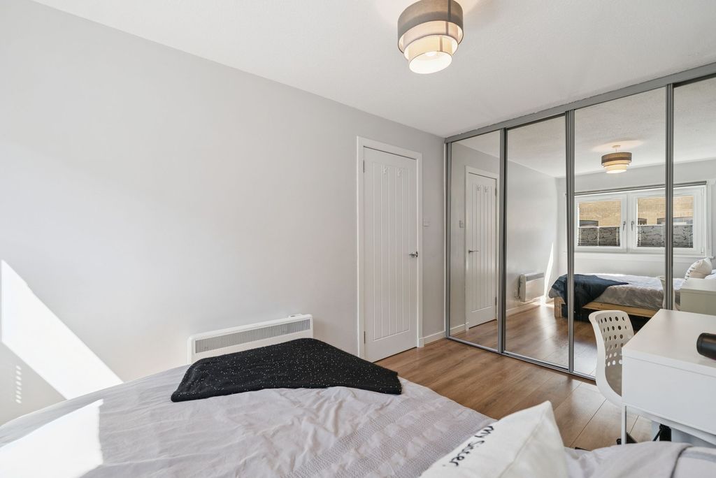 Additional image 15 of 2 bed flat for saleFlat 23 Tower Place, 6 East Clyde Street, Helensburgh G84