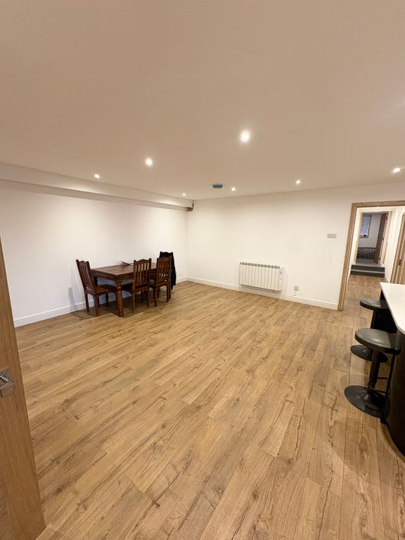 Additional image 2 of 3 bed flat for saleAshburnham Road, Bedford, Bedfordshire MK40