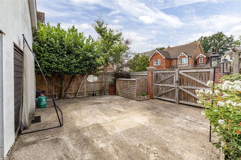 Additional image 44 of 5 bed detached house for salePinewood Avenue, New Haw, Addlestone, Surrey KT15