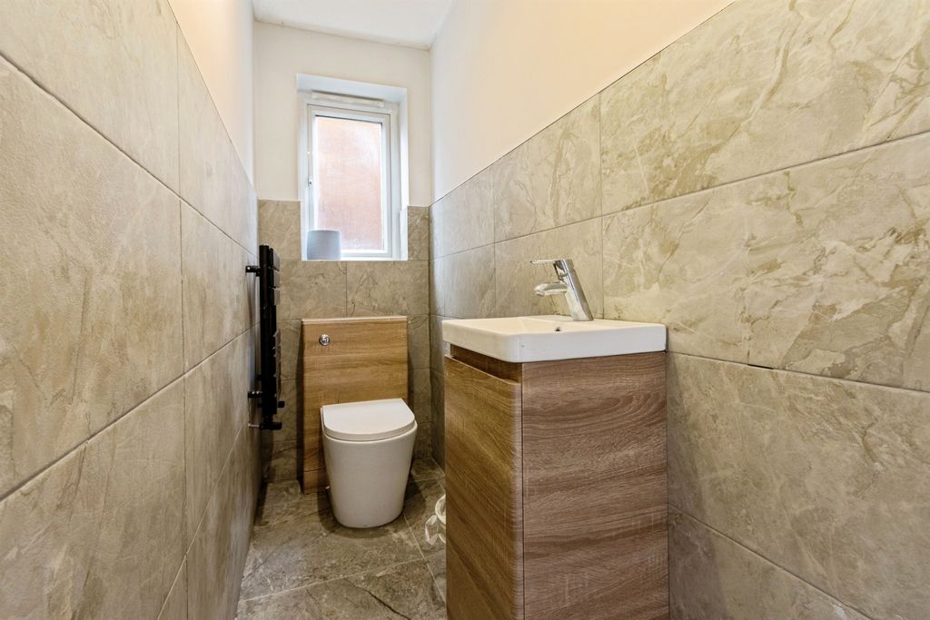 Additional image 20 of 6 bed detached house for saleElmwood Way, Barnsley S75