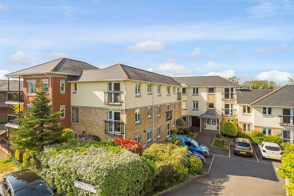 2 bed flat for saleOld Winton Road, Andover SP10