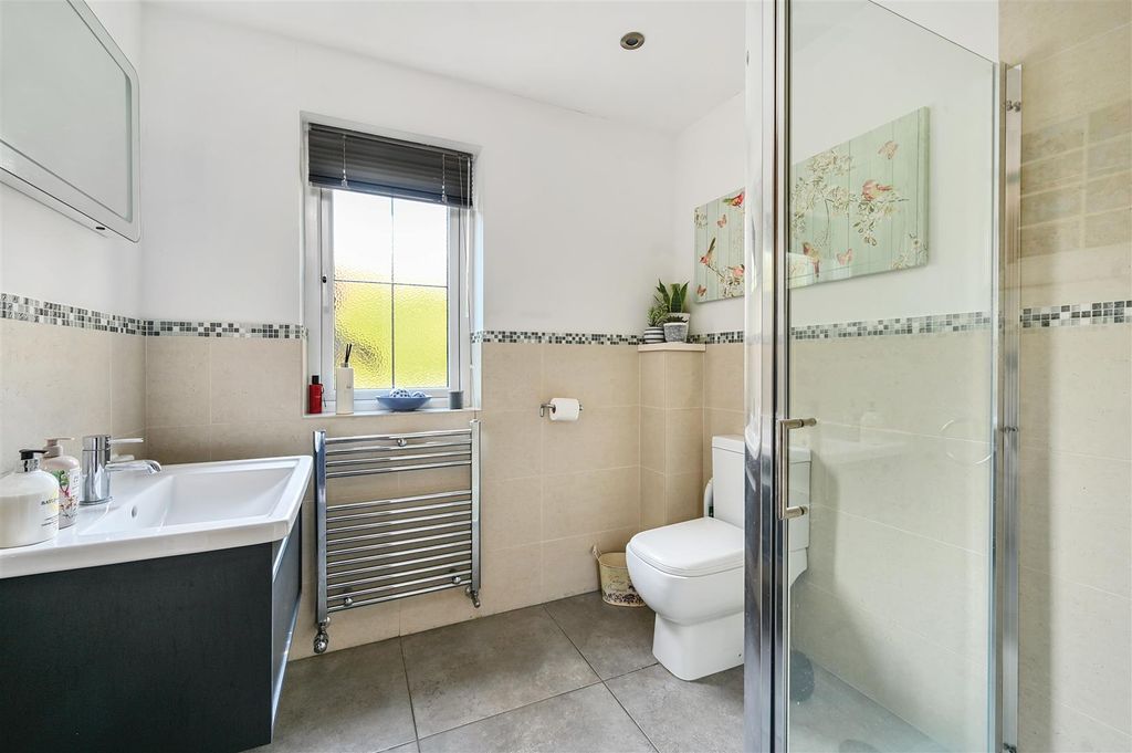 Additional image 7 of 4 bed detached house for saleClavering Walk, Cooden, Bexhill-On-Sea TN39