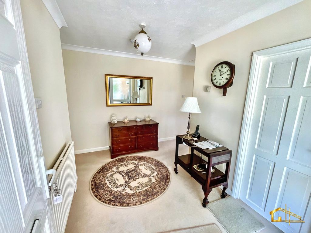 Additional image 18 of 3 bed detached bungalow for saleCooden Sea Road, Cooden, Bexhill-On-Sea TN39