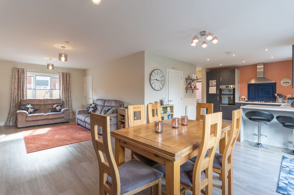 Additional image 7 of 4 bed detached house for saleFerrite Road, Newport NP19