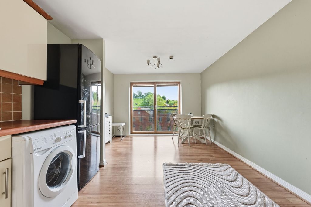 Additional image 6 of 3 bed flat for saleMarkham Quay, Camlough Walk, Chesterfield S41