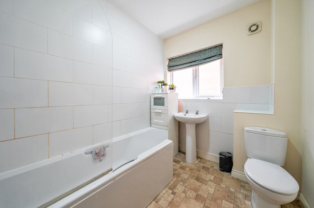 Additional image 11 of 6 bed detached house for saleGalingale View, Newcastle-Under-Lyme ST5