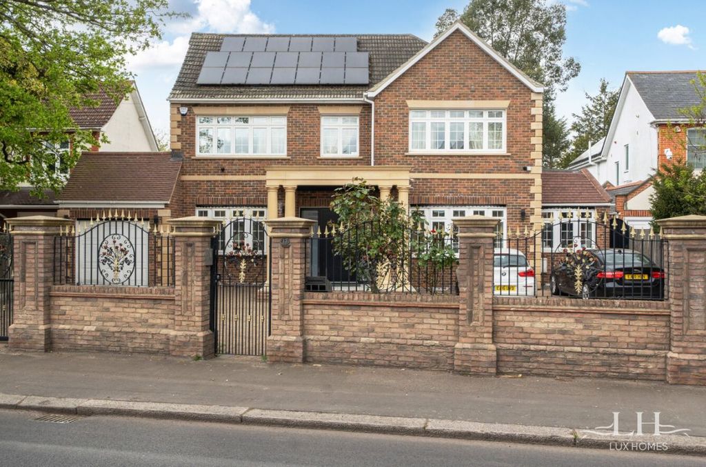 Additional image 43 of 4 bed detached house for saleNelmes Road, Emerson Park RM11