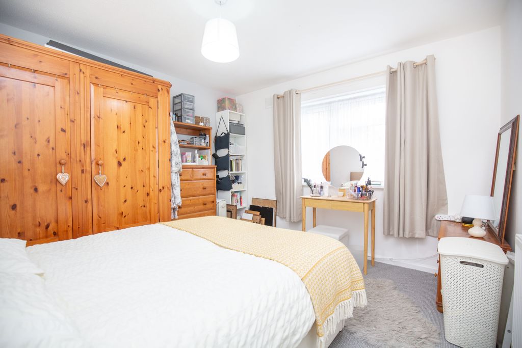 Additional image 9 of 2 bed flat for saleEdale, Wilnecote, Tamworth B77