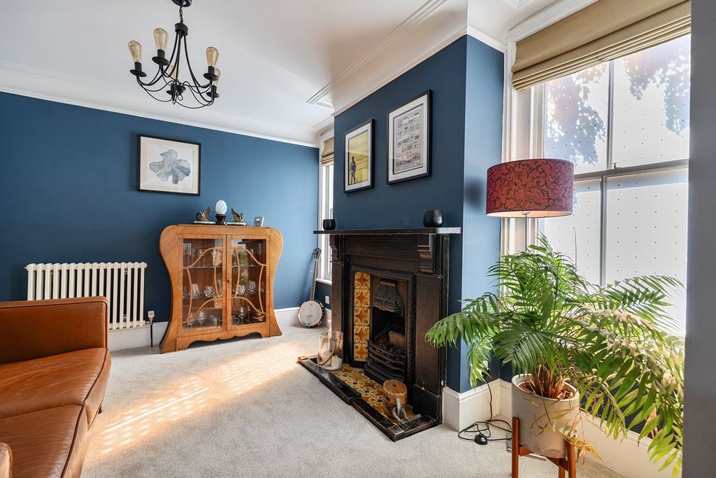 Additional image 8 of 4 bed semi-detached house for saleBalmer Lawn Road, Brockenhurst SO42