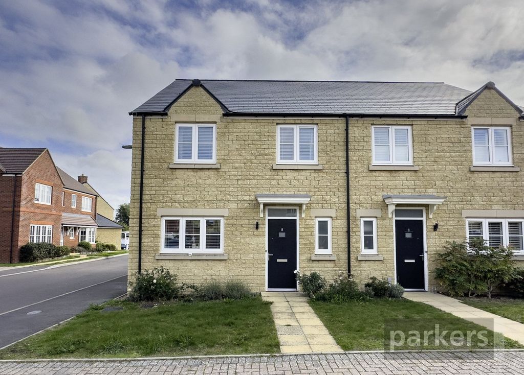 Additional image 6 of 3 bed semi-detached house for saleGiles Place, Bampton, Oxfordshire OX18